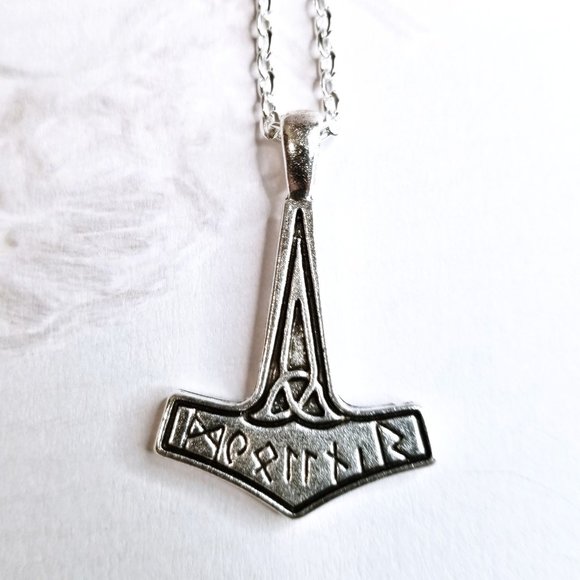 Baroque Vintage Jewelry - Thors Hammer Mjolnir Runes Norse Silver Necklace